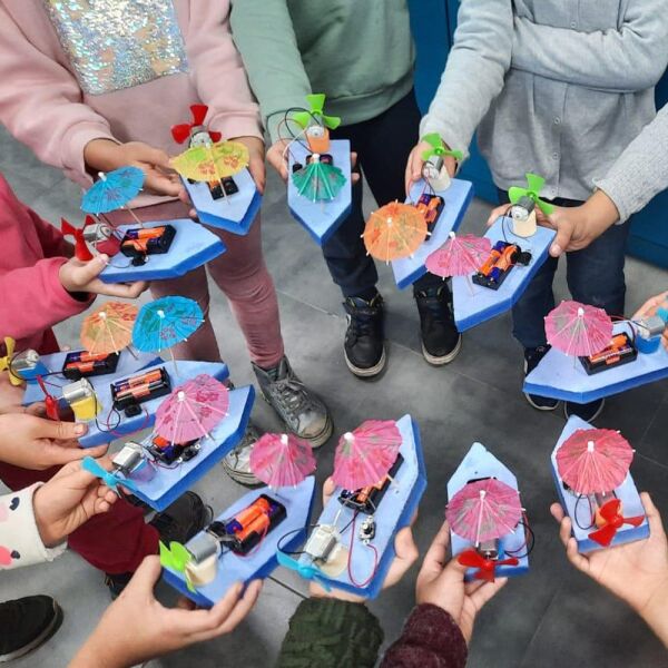 1 Adet MOTORLU GEMİ